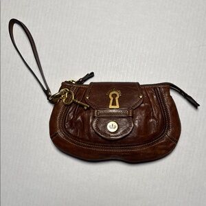 JUICY COUTURE Women's Y2K Locket Key Brown Leather Wristlet Clutch Gold Hardware